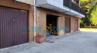 BOX AUTO IN ZONA CENTRO – VIA TIMMARI