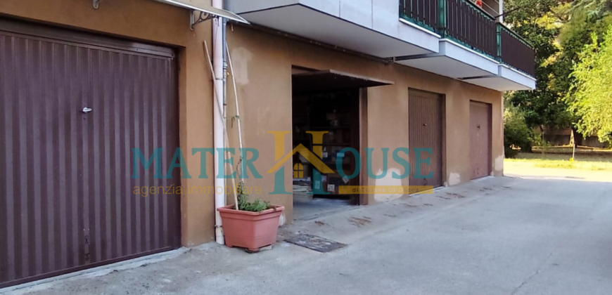BOX AUTO IN ZONA CENTRO – VIA TIMMARI