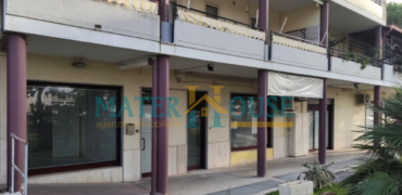 LOCALE COMMERCIALE – ZONA SERVITISSIMA
